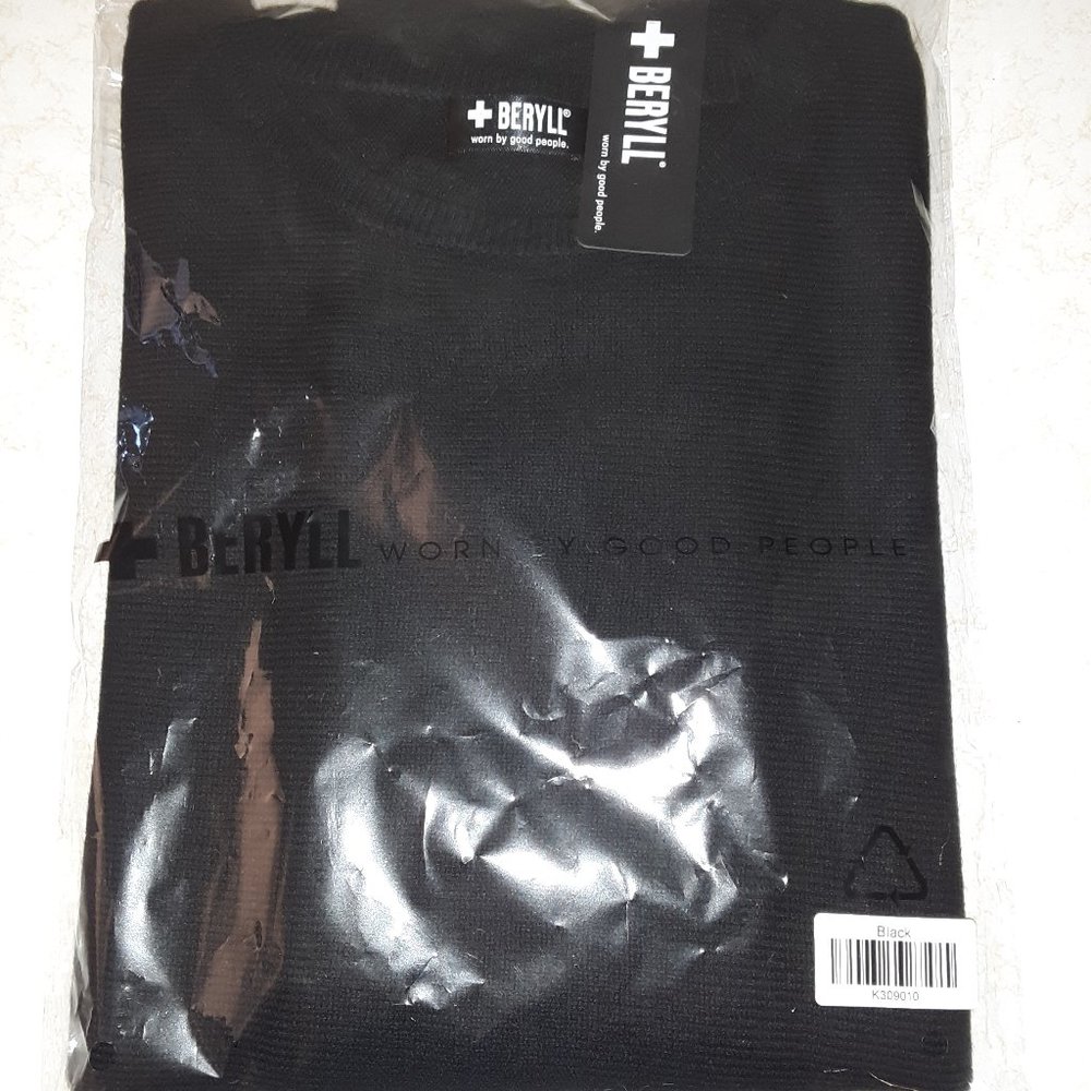 BERYLL Cashmere Poncho
